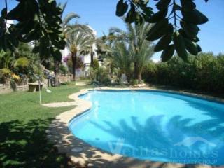 Ref: 1084 - Apartment for Sale in..