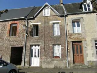 Ideal Village Holiday Home