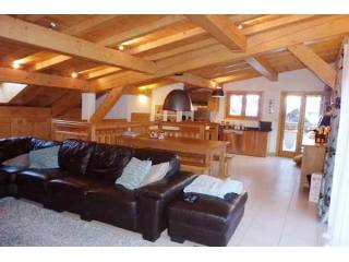 Large 4 bedroom duplex top floor..