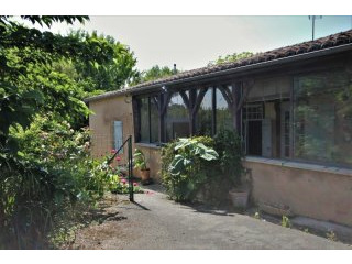 Partly renovated 3 bed farmhouse with..