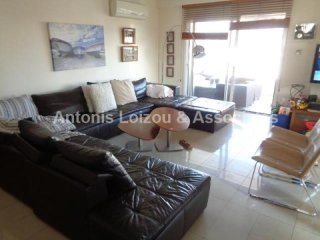 Three Bedroom Apartment In Town Centre