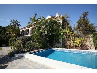 4 Bedrooms - Villa - Malaga - For Sale