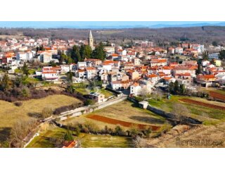 GRAĐEVINSKO ZEMLJIŠTE U ŽMINJU!