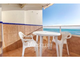 4-Bedroom Apartment with Sea Views in..