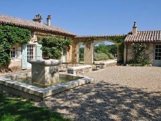 L2414 - Residential For Sale - Maison -..