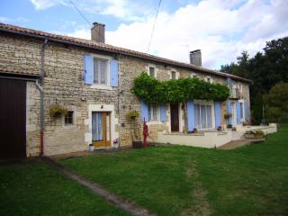 Detached Stone Farmhouse In 1.3ha's