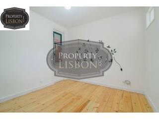 T4 Lisbon Apartment in Saldanha