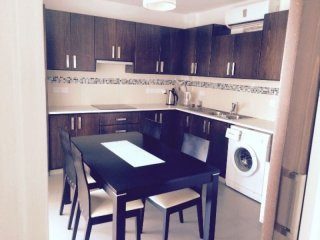 Luxury 4 bedroom apartment in Town..