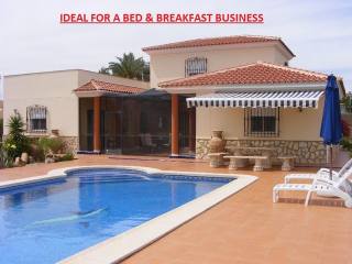 Villa For Sale In La Alfoquia, Almería