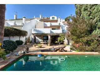 4 Bedrooms - House - Andalucia - For..