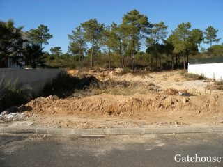 Plot For Sale In Varandas do Lago..
