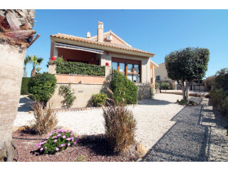 3 Bedrooms - Villa - Alicante - For Sale