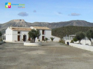Country Houses For Sale In Velez-Rubio