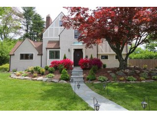 4 bedroom House For Sale: 10 Beaufort..
