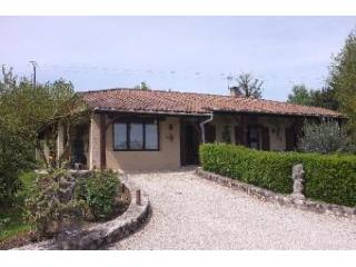 Countryside Bungalow With Large Garden...