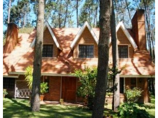 3 Bedroom House - For Rent - Pinares