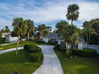 3 bedroom House For Sale: 925 Reef..