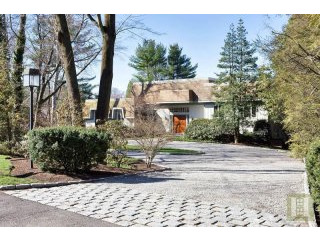 5 bedroom House For Sale: 524 FIELD..