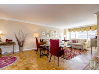 1 bedroom Apartment For Sale: 440 EAST..