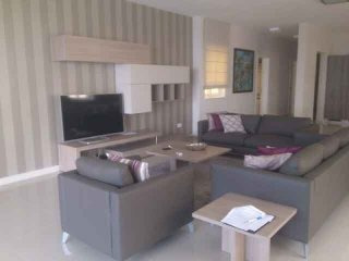 Flat, Luxurious Finish