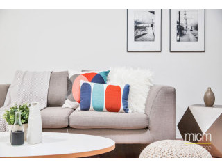 Spacious and Modern in Royal Flagstaff..