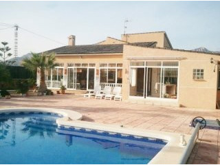 5 Bedrooms - Villa - Alicante - For Sale