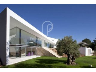 8 Bedroom Minimalist Luxury Design Villa