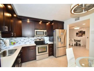 7515 Glendevon Lane #602, Delray Beach..