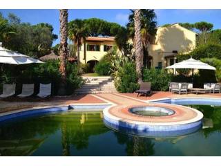 BEAUTIFUL VILLA WITH POOL