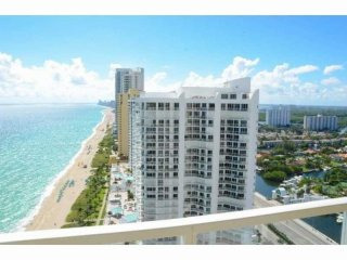 3 bedroom Flat For Sale: 16699 Collins..