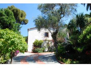 10 bedroom Villa For Sale: Bordighera..