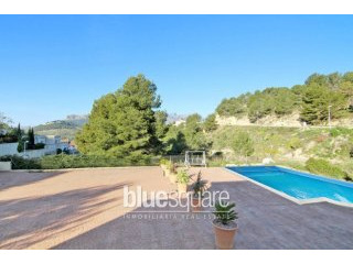 3-Bedroom villa on one level with pool