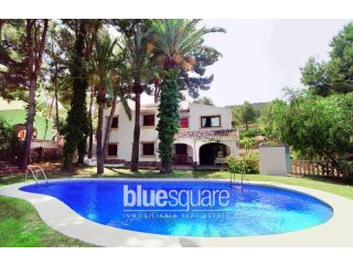 5 houses on a spectacular 3000m2 plot..