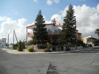 Four bedroom apartment for rent..
