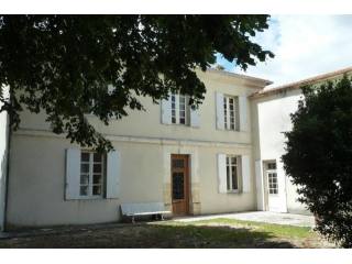 4 bedroom House For Sale: 33000 BORDEAUX