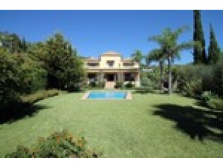 4 Bedrooms - Villa - Malaga - For Sale