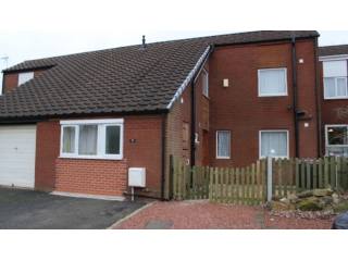 ROOM TO LET IN HOLLINSWOOD - ALL BILLS..