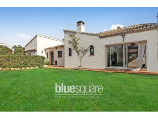 Spacious 6 bedroom villa in Javea
