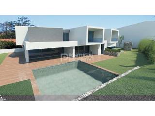 Land with approved project in Estoril