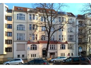 Renovated and Vacant Altbau Apartments..