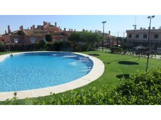 Town House - A holiday townhouse on two..