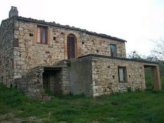 Beautiful detahced stone property in a..