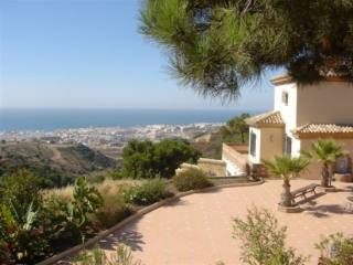 Villa for sale in Estepona, Malaga..