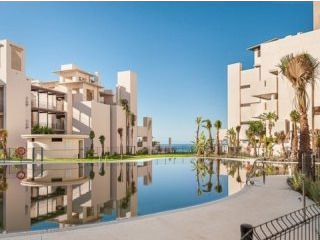 1 Bedroom Middle Floor Apartment