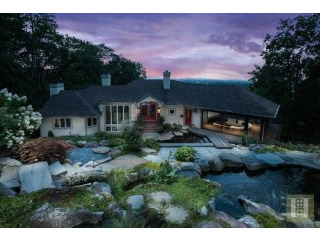 5 bedroom House For Sale: 125 LLOYD..