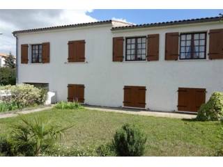 5 Bedrooms - House - Poitou-Charentes -..