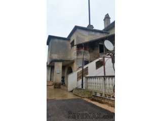 KUĆA U BLIZINI LABINA SA 90 000 M2 PARCELE