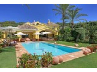 5 Bedrooms - Villa - Malaga - For Sale