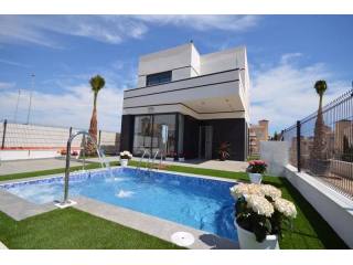 3 bedroom Villa For Sale: Detached..