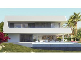 4 bedroom detached villa for sale